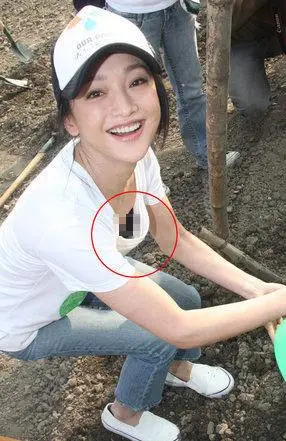 盘点当众失守却浑然不知的女星