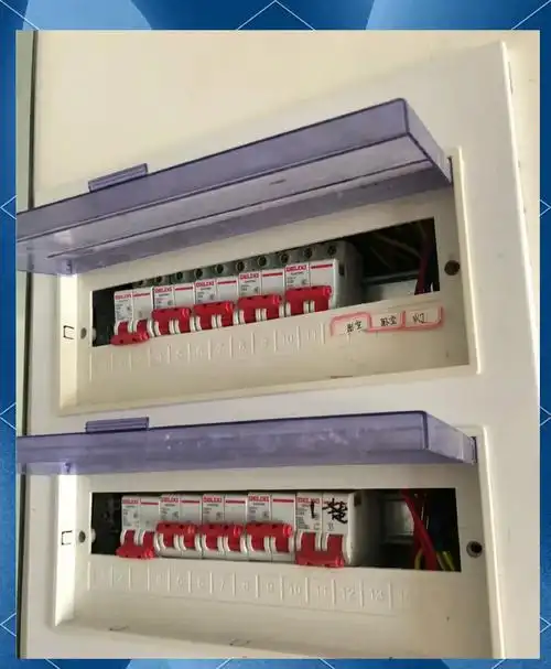 家庭配电箱的回路配置因家庭而异,有的家庭可能只有一个