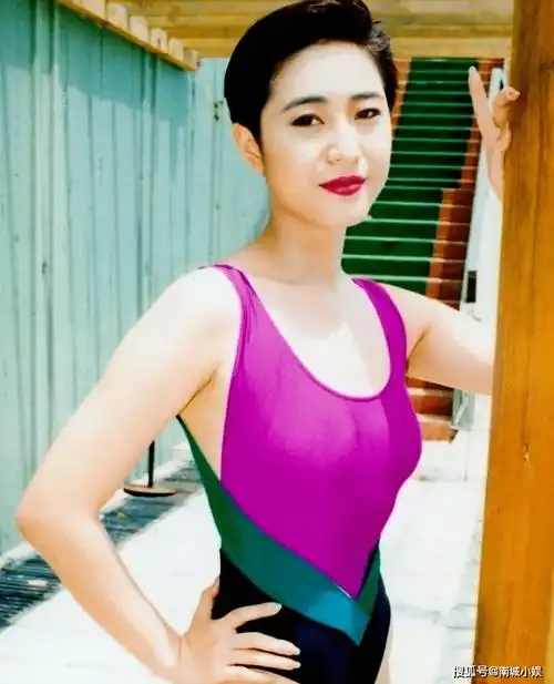 最美短发港姐!极品女神陈法蓉,容颜身材依然傲视群雄!_角色_演技_观众