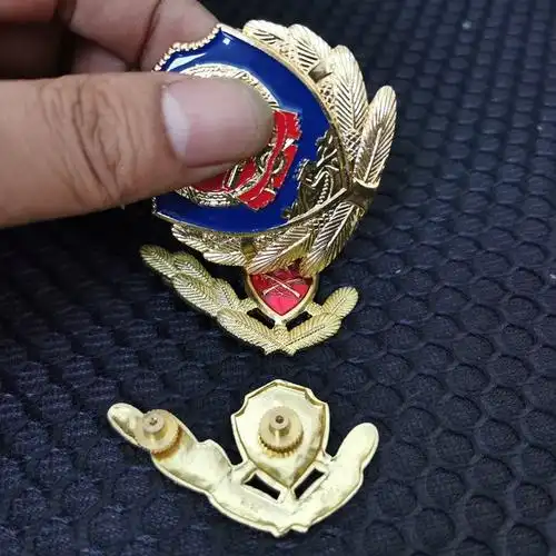 zhangu退伍军人纪念品八七式87式八一帽徽领花老式库存全新徽章老兵