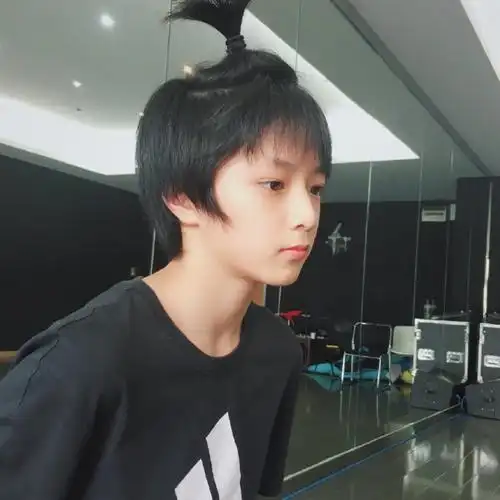 刘耀文 十八迎焰势执梦拥灿阳