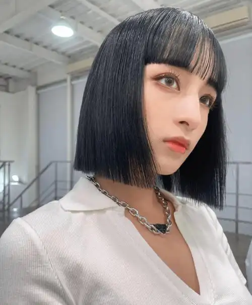 干净利落的直短发