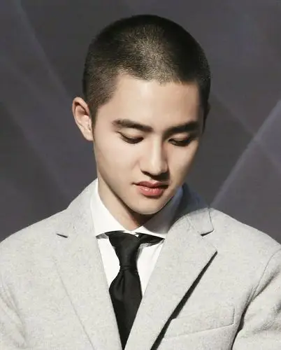 exo都暻秀入伍前发表solo曲,为了粉丝的礼物!