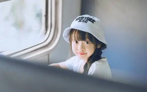 可爱街拍萌娃,高清图片-壁纸族