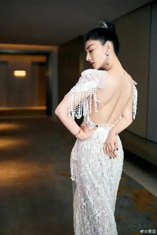 黄奕乘风破浪瘦10斤身材变化