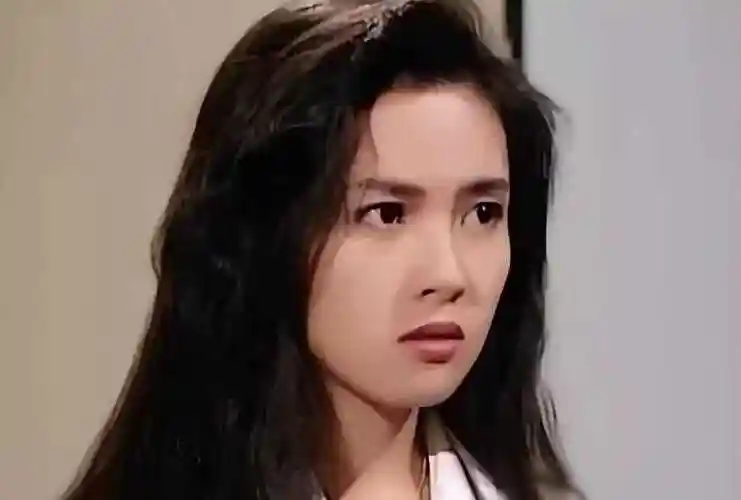曾是香港"三级片女王"的她,长得比舒淇还美,今52岁却想复出_李丽珍