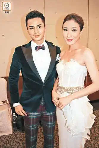 杨怡将大婚 与罗仲谦男才女貌婚纱照曝光