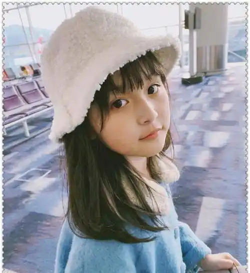 看到她11岁近照,网友:是心动啊_孩子_长相_刘楚恬