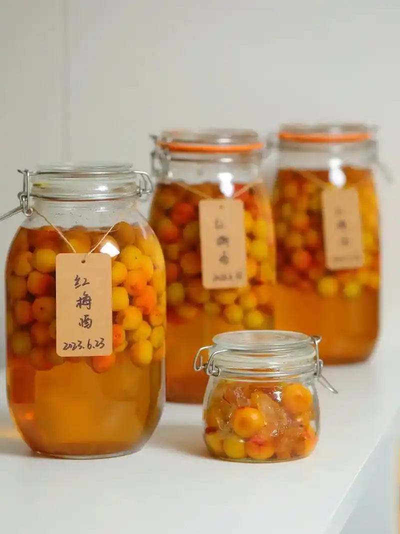 泡梅子酒的第五个年头|附做法零难度.