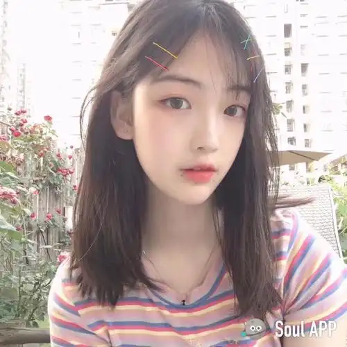 有哪些可爱女生的素颜照