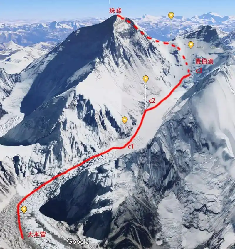 珠穆朗玛峰的气候多变 一天之内的天气就会翻雨覆云 夏老在登顶过程中