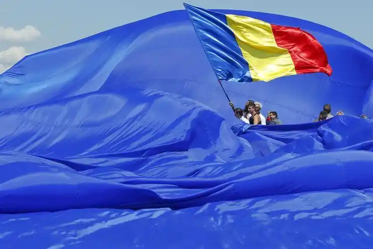 世界最大的三个足球场