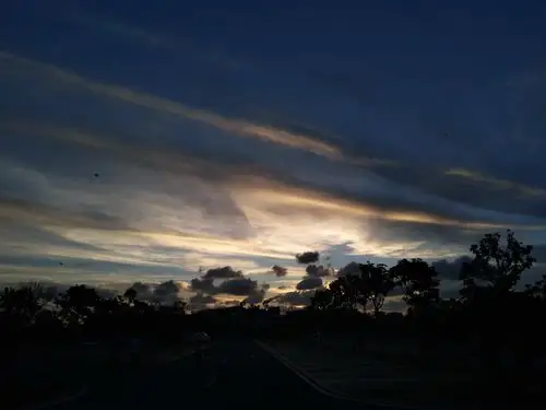 x9手机拍出的夜景,美到你了吗?