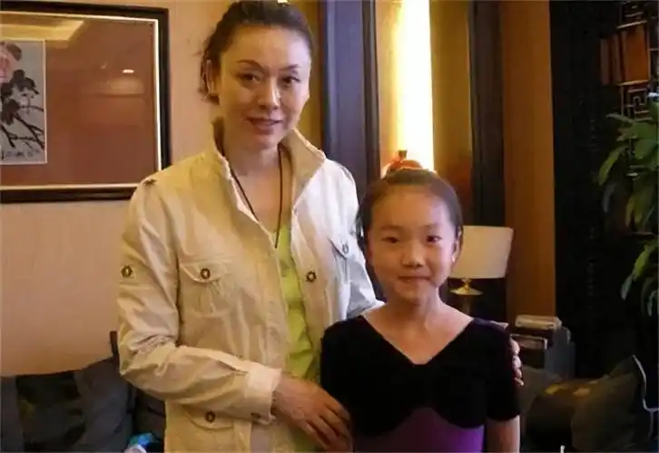 回顾:中国漂亮女将军刘敏少将,美在什么地方?