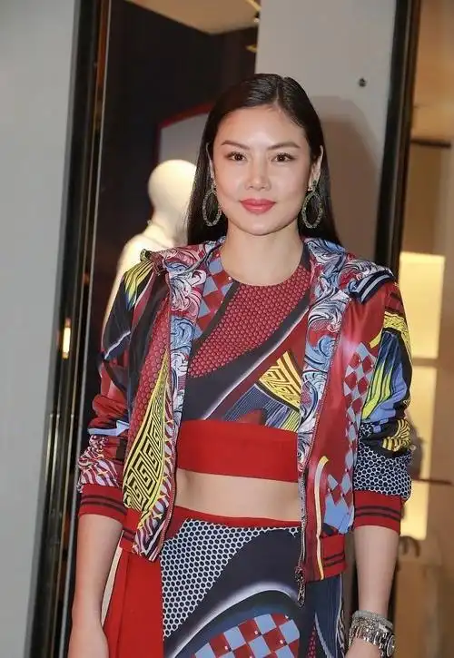 黎明的妻子乐基儿个人资料