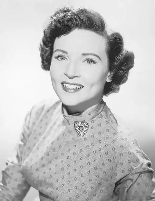 至今还在世的好莱坞黄金时代的老牌明星