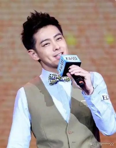 青春不老永葆活力刘亦菲和林志颖20年前拍摄照片再次引发热议