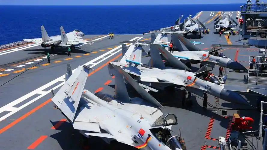 山东舰投入密集训练,中国航母战斗力能否追上美国?