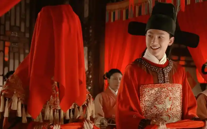 少年郎疯在成亲那夜 / 贾宝玉*杨洋