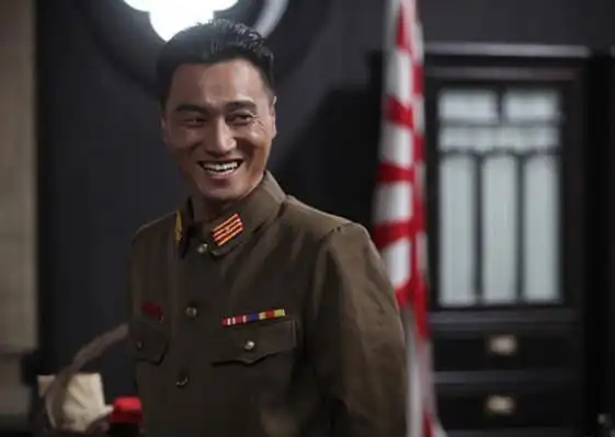 出演《雪豹》鬼子走红,还被日本网友辱骂,娶中国女孩不愿回国