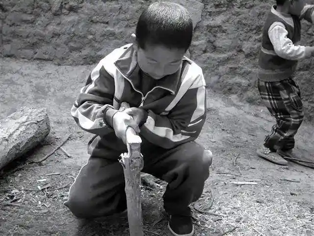 40张稀罕的童年老照片:60后70后80后的童年回忆,是否有你的样子