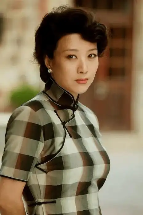 歌唱家王静演员王刚的妹妹围棋手聂卫平前妻经历却坎坷不平