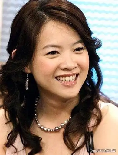 曾宝仪现身邱黎宽母亲灵堂,与林明谦同居19年,至今未婚未育?