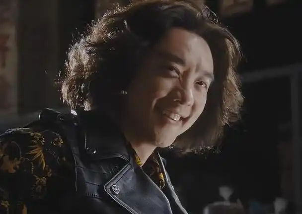 41岁胡歌对比37岁郑恺老天赏饭吃与科班毕业的演技差距一目了然