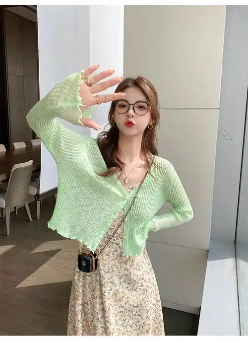 防晒开衫外套女薄款2024新款夏季短款白色上衣冰丝针织小坎肩外搭