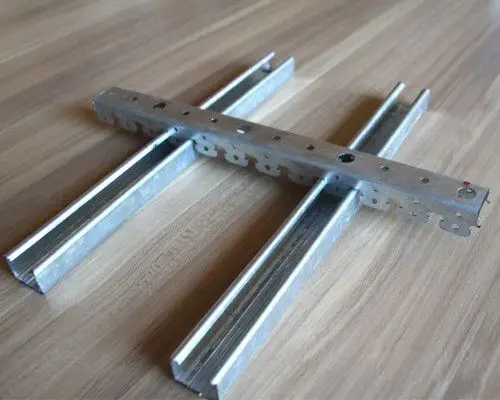 装修龙骨_东港华瑞彩钢有限公司