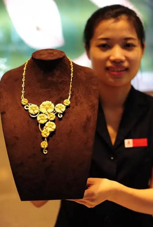 黄金项链一般多少克合适佩戴