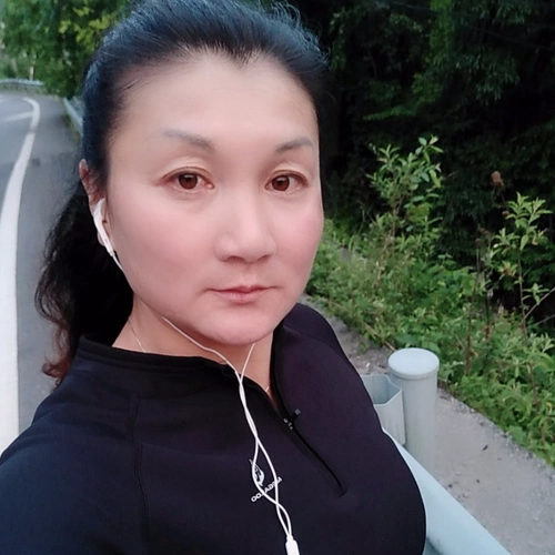 42岁离异女征婚照片(id:1107012767)_湖北省直辖县级征婚交友_珍爱网