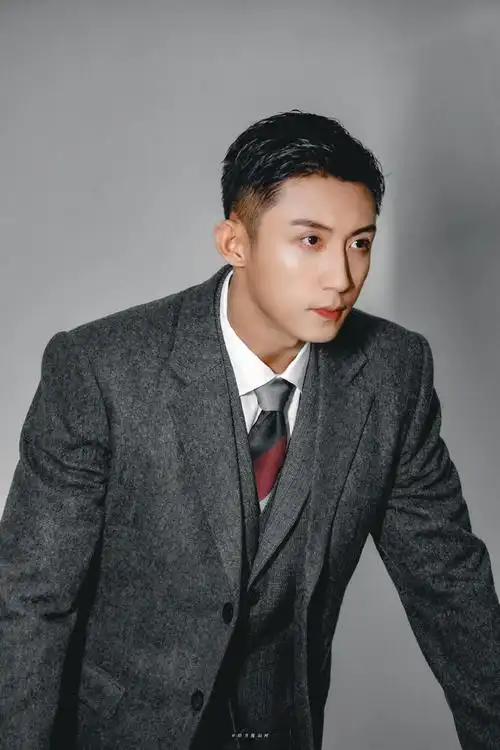 黄景瑜王牌西装造型