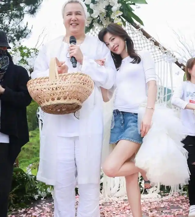 做百亿富豪林瑞阳的前任,有多难?