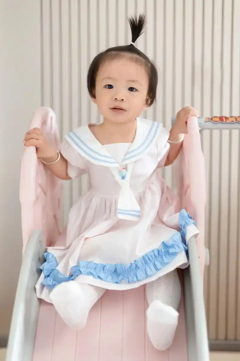 我希望我的女儿 她是一个善良勇敢的女孩子 有快乐没