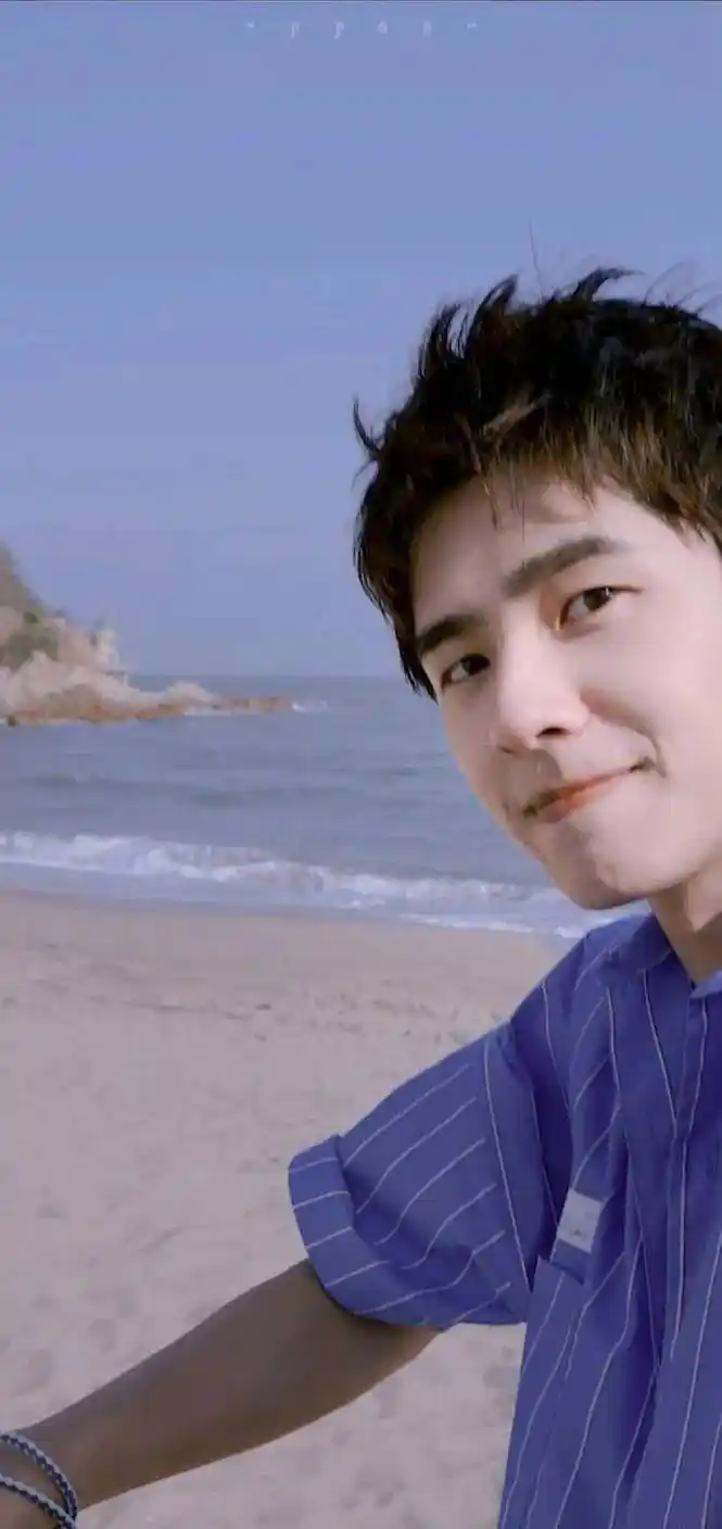 你可以永远相信刘昊然的写真!