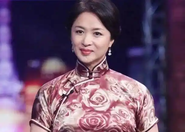 金星被问"如何帮丈夫解决需求",她比了一个手势:回答的太完美