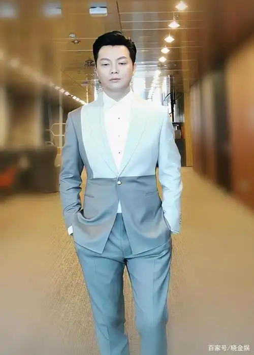 任鲁豫:双十一花29块钱买个咖啡杯打发自己,仍不忘给太太买礼物