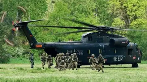 驻德英军,这背后注定是波澜宏大的历史长篇,有国家间的敌人与盟友,有