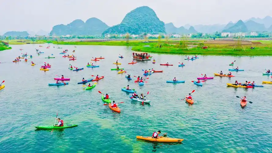 《激情皮划艇》水上主题团建活动_e团建