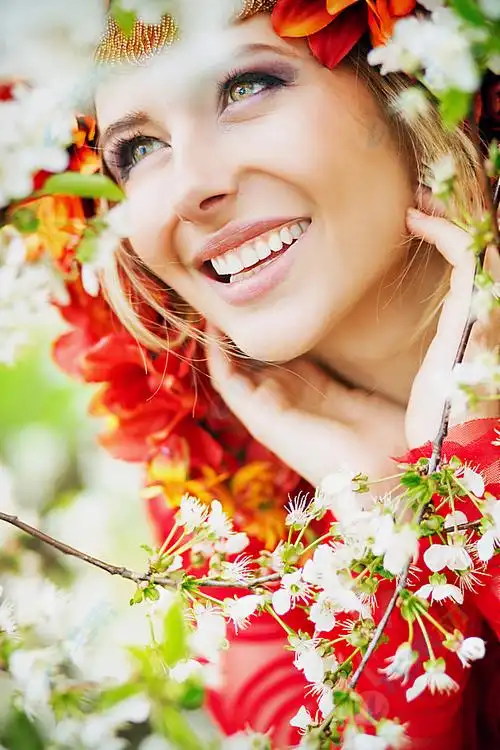 美丽笑容女子头像高清图片下载