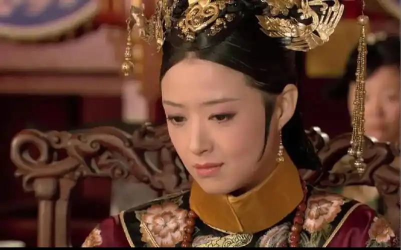 甄嬛传华妃旗头造型盘点满蒙八旗都放在一块都不及华妃娘娘凤仪万千