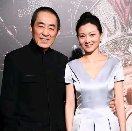 张艺谋和嫩模王海珍酒店过夜曝光后,一个说太无聊,一个说很平常