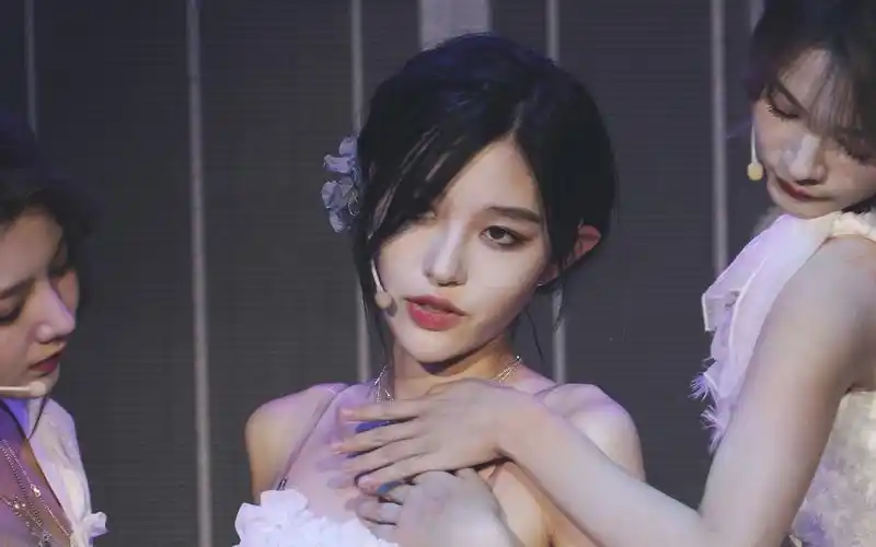 【snh48 王奕】211212 王奕生日公演 蝶语 王奕