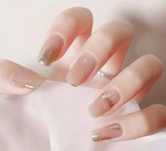 简单冰透红茶色魔镜粉最新美甲 【图】