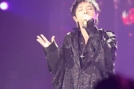 华晨宇gif唱歌gif来点动作gif闭眼gif