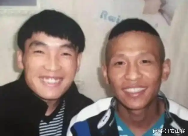 宋小宝不再扮丑43岁的他要当爱豆