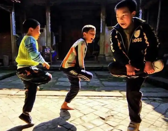 80后的童年记忆,你还记得多少?幸福童年对孩子成长挺重要