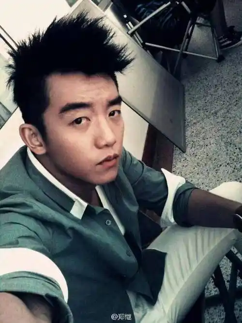 郑恺和豪门千金程晓玥分手5年后,一个放弃爱情,一个结婚生子杜木清