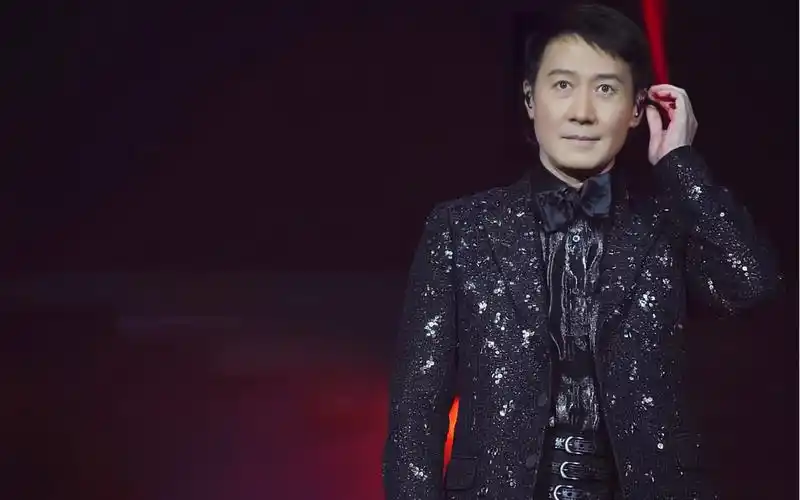 开场曲后第一次互动环节,问好!黎明澳门5.